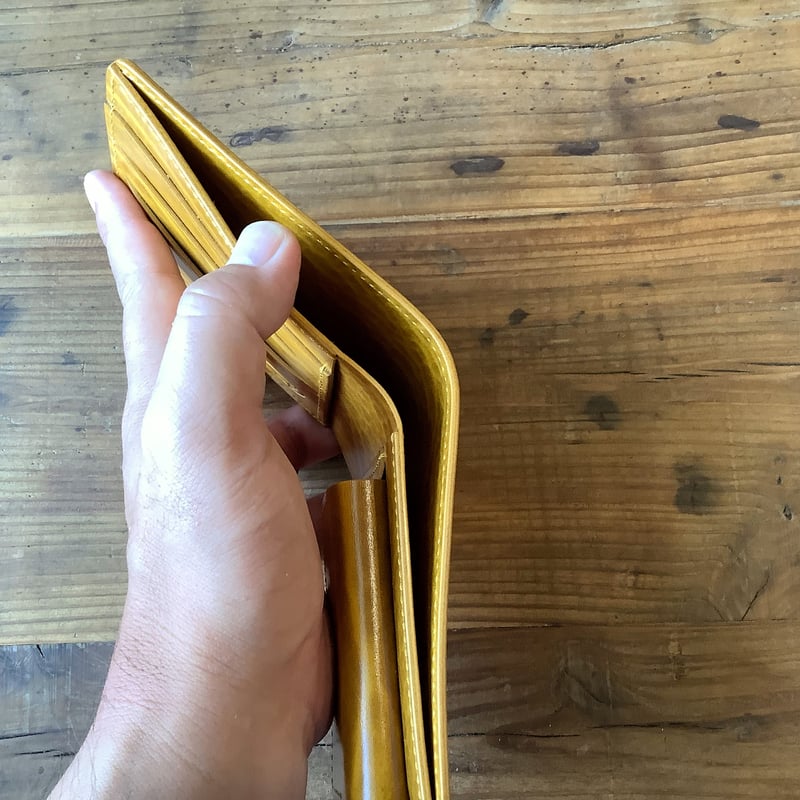 ルガトショルダーイエロー 二つ折り財布 小銭入れあり | keywest828