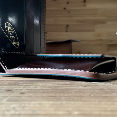 総手縫い オイルコードバンネイビー×ルガトショルダー　ダークブラウン 二つ折り財布 小銭入れあり