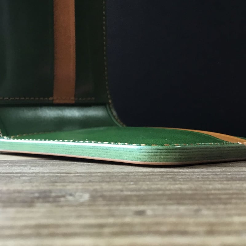 ライトブラウンコードバン×グリーン牛革 二つ折り財布 小銭入れ