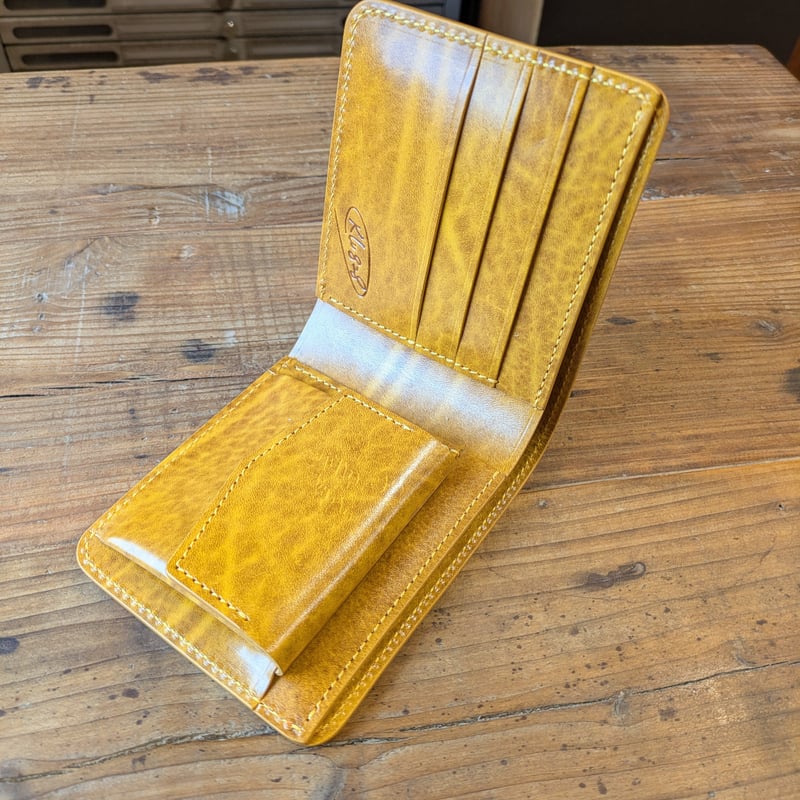 新品【ルタヌア】きれいカラー★フランス製本革ショルダーバッグ★お財布 イエロー黄 シャネル CHANEL Vステッチシェブロンウォレット AP0250 イエロー GD