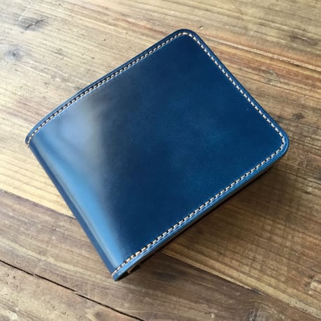 ネイビーオイルコードバン×ルガトショルダーブラウン 二つ折り財布 小銭入れあり