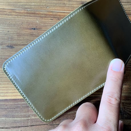 オリーブコードバン×ルガトショルダーブラウン 二つ折り財布 小銭入れあり