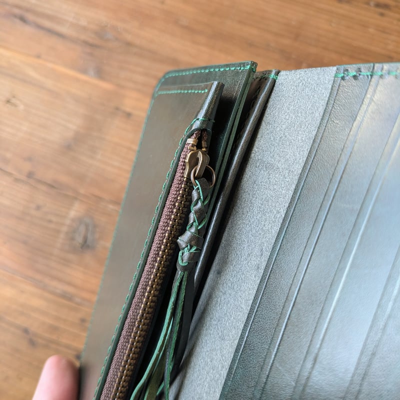 黒革×ルガトショルダーグリーン 濃緑 長財布 小銭入れあり | keywest828