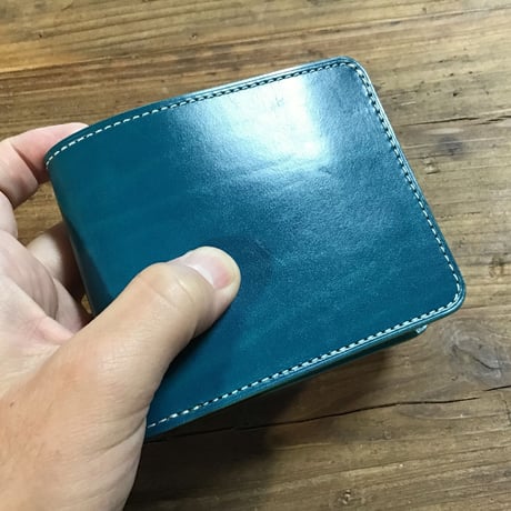 ルガトショルダー琉球ブルー  二つ折り財布  小銭入れあり