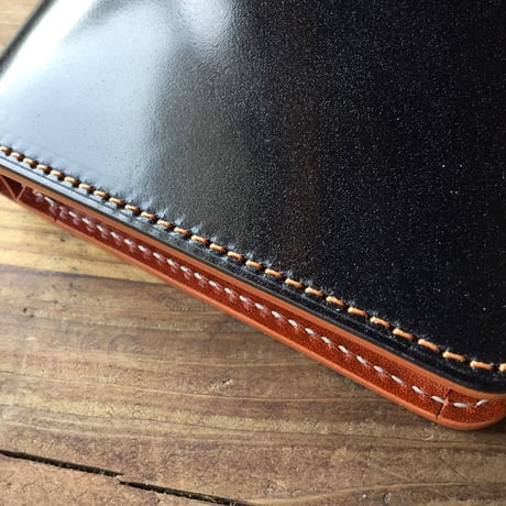 オイルコードバン黒×ルガトショルダーオレンジ 二つ折り財布 小銭入れあり
