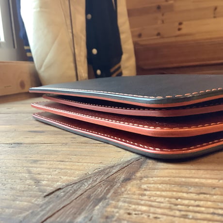黒革×ルガトショルダーオレンジ　橙　長財布 小銭入れあり
