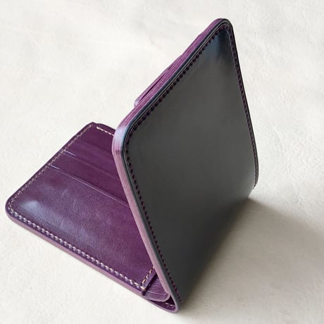 オイルコードバン黒×ルガトショルダーパープル 二つ折り財布 小銭入れあり