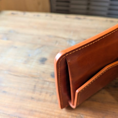 ルガトショルダー橙 オレンジ  二つ折り財布  小銭入れあり