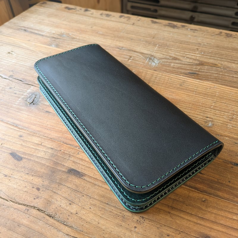 黒革×ルガトショルダーグリーン 濃緑 長財布 小銭入れあり | keywest828