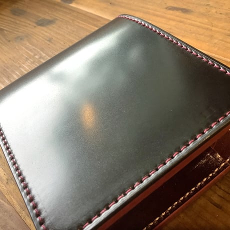 オイルコードバン黒×ルガトショルダーワイン　 二つ折り財布 小銭入れあり