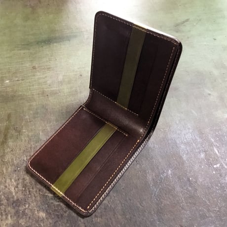 オリーブコードバン×チョコ色牛革 二つ折り財布 小銭入れなし
