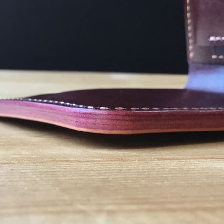 ブラウンオイルコードバン×ルガトショルダーワイン 二つ折り財布 小銭入れあり