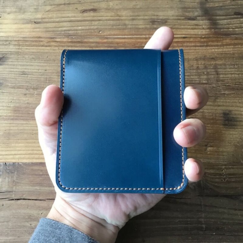 ネイビーオイルコードバン×ルガトショルダー赤 二つ折り財布 小銭入れ