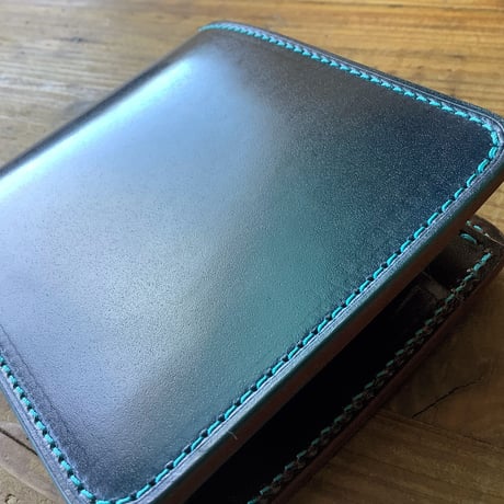オイルコードバンネイビー×ルガトショルダー　ダークブラウン 二つ折り財布 小銭入れあり