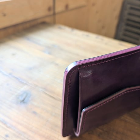 オイルコードバン黒×ルガトショルダーパープル 紫色 二つ折り財布  小銭入れあり