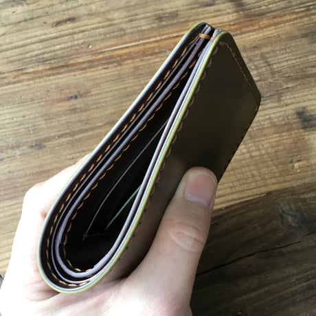 オリーブコードバン×チョコ色牛革 二つ折り財布 小銭入れなし  総手縫い