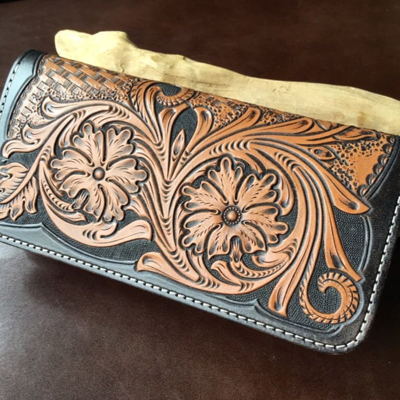 入荷しました！　新品　カービング　長財布 カービング 長財布 小銭入れあり | keywest828