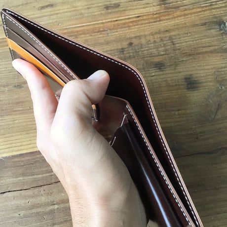 ライトブラウンコードバン×ルガトショルダーブラウン 二つ折り財布 小銭入れあり
