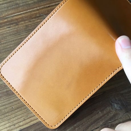 ライトブラウンコードバン×ルガトショルダーワイン 二つ折り財布 小銭入れあり