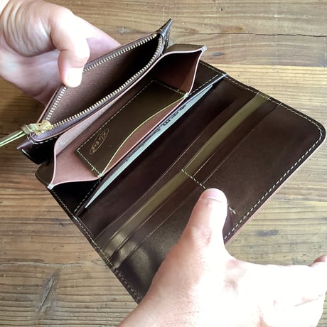 オイルコードバンオリーブ×ルガトショルダー ダークブラウン 長財布 小銭入れあり