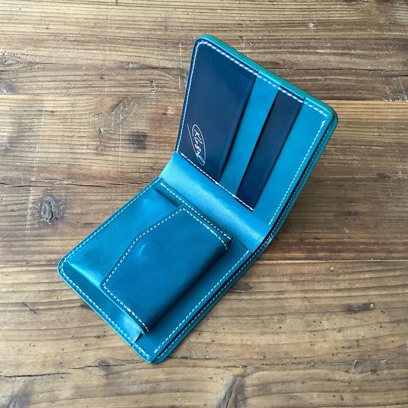 ネイビーオイルコードバン×ルガトショルダー琉球ブルー 二つ折り財布