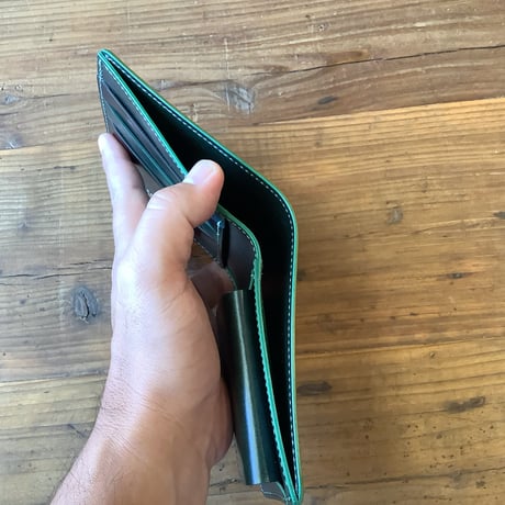 オイルコードバングリーン×ルガトショルダーグリーン　二つ折り財布　小銭入れあり