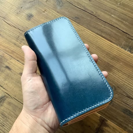 ネイビーオイルコードバン×ラティーゴレザー　トラッカーウォレット