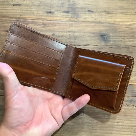 オイルコードバングリーン×ルガトショルダーブラウン 二つ折り財布 小銭入れあり