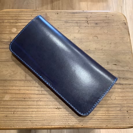 ルガトショルダーネイビー　長財布　小銭入れ無し  カードウォレット