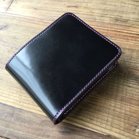 オイルコードバン黒×ルガトショルダーパープル 二つ折り財布 小銭入れあり