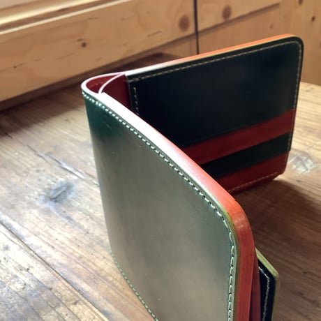 オイルコードバングリーン×ルガトショルダーオレンジ　二つ折り財布　小銭入れあり