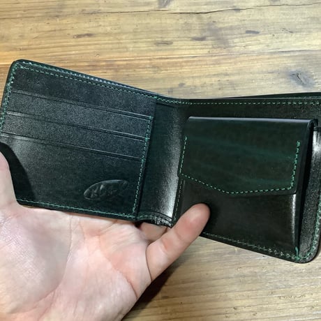 オイルコードバングリーン×ルガトショルダーグリーン 二つ折り財布 小銭入れあり