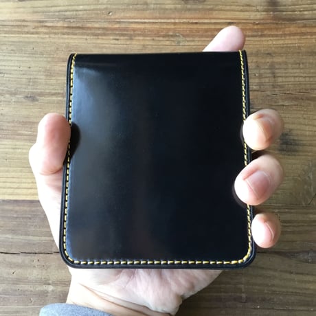 オイルコードバン黒×ルガトショルダーイエロー 二つ折り財布 小銭入れあり