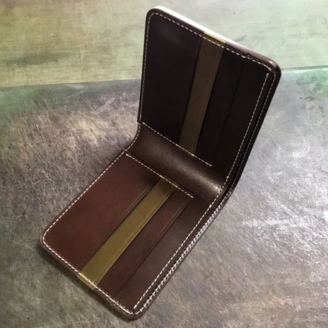 オリーブコードバン×チョコ色牛革 二つ折り財布 小銭入れなし