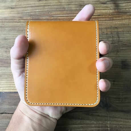 ライトブラウンコードバン×ルガトショルダーグリーン&ライトブラウン 二つ折り財布 小銭入れ無し