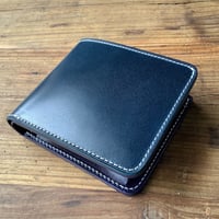 ネイビーオイルコードバン×ルガトショルダーネイビー  二つ折り財布 小銭入れあり