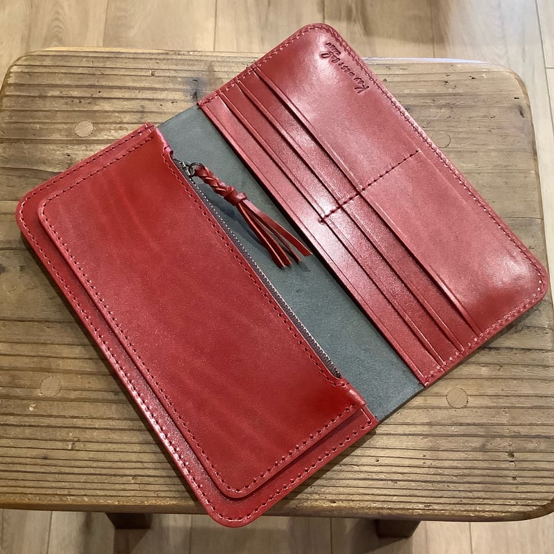 黒革×ルガトショルダー赤 長財布 小銭入れあり | keywest828