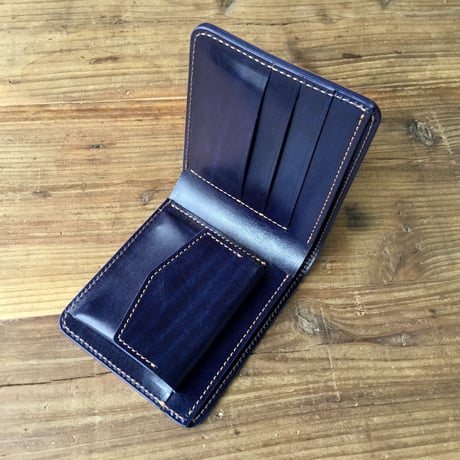 オイルコードバンコニャック×ルガトショルダーネイビー 二つ折り財布 小銭入れあり
