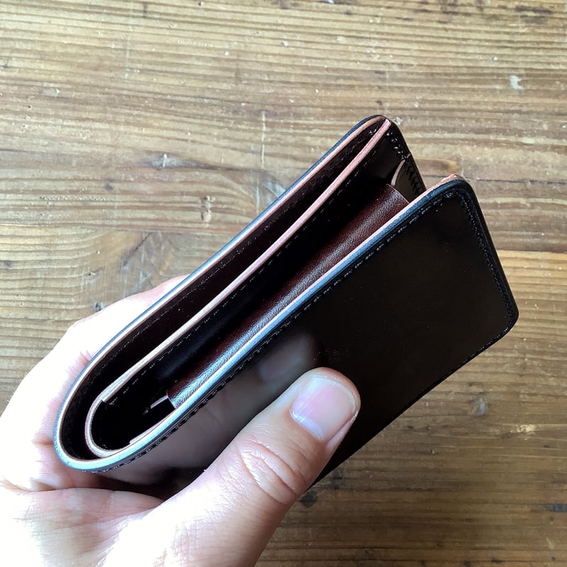 オイルコードバン黒×ルガトショルダー ダークブラウン 二つ折り財布