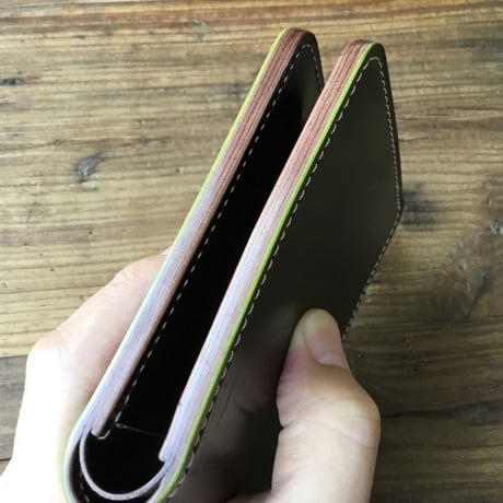 オリーブコードバン×ルガトショルダーブラウン 二つ折り財布 小銭入れあり