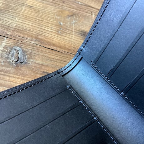 オイルコードバン黒×オイルレザー黒  二つ折り財布  小銭入れなし