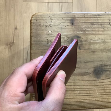 ルガトショルダーワイン  二つ折り財布  小銭入れあり