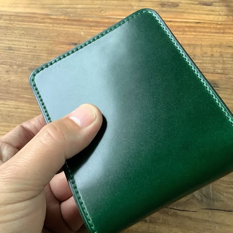 オイルコードバングリーン×ルガトショルダーグリーン 二つ折り財布 小銭入れあり