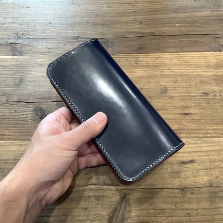 ネイビーオイルコードバン×ルガトショルダーワイン 長財布 小銭入れあり