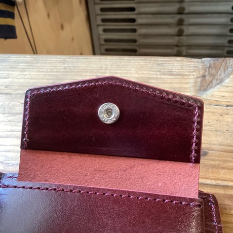 ルガトショルダーワイン  二つ折り財布  小銭入れあり