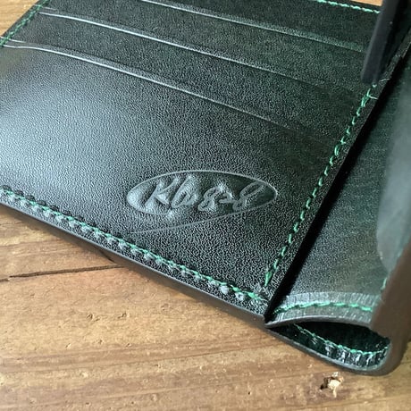 オイルコードバングリーン×ルガトショルダーグリーン 二つ折り財布 小銭入れあり