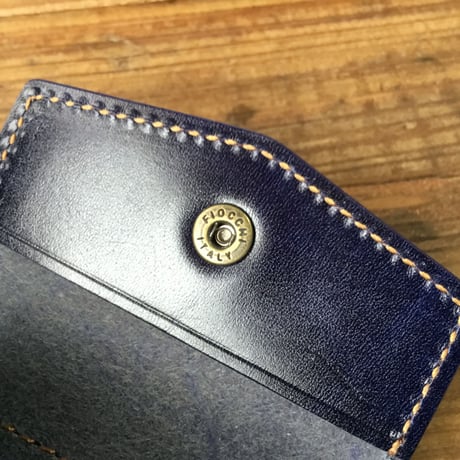 オイルコードバンコニャック×ルガトショルダーネイビー 二つ折り財布 小銭入れあり