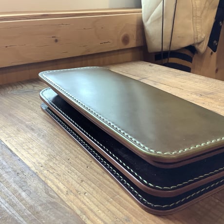 オイルコードバンオリーブ×ルガトショルダー ダークブラウン 長財布 小銭入れあり