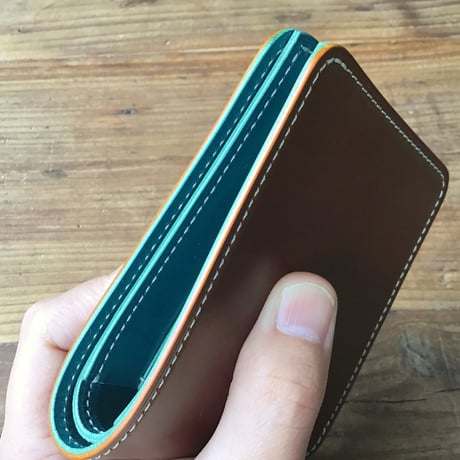 オイルコードバンコニャック×ルガトショルダー琉球ブルー 二つ折り財布 小銭入れなし