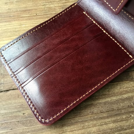 ブラウンオイルコードバン×ルガトショルダーワイン  二つ折り財布 小銭入れあり